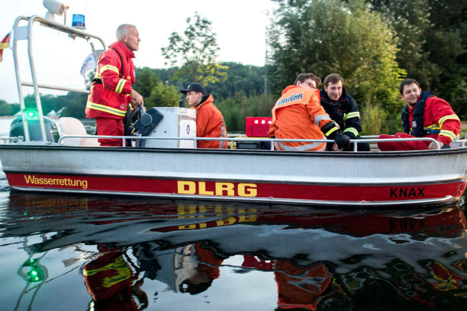 Rettungskräfte im Einsatz. (Symbolbild.)