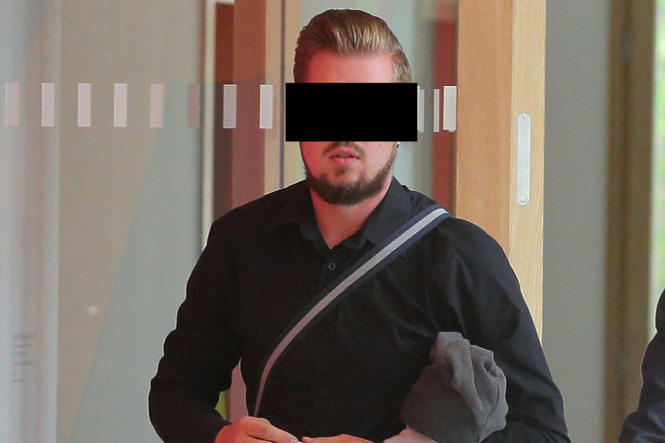 Zweimal soll Rumen P. (27) sich am Geld anderer bedient haben.