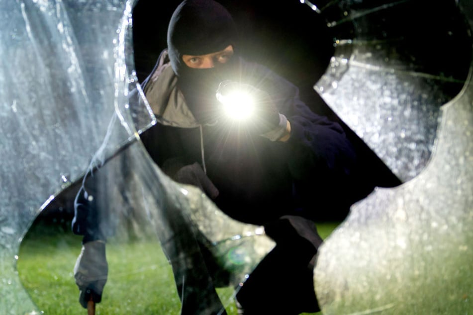 Die Polizei geht davon aus, dass es sich um mehrere Täter handelt. (Symbolbild.)