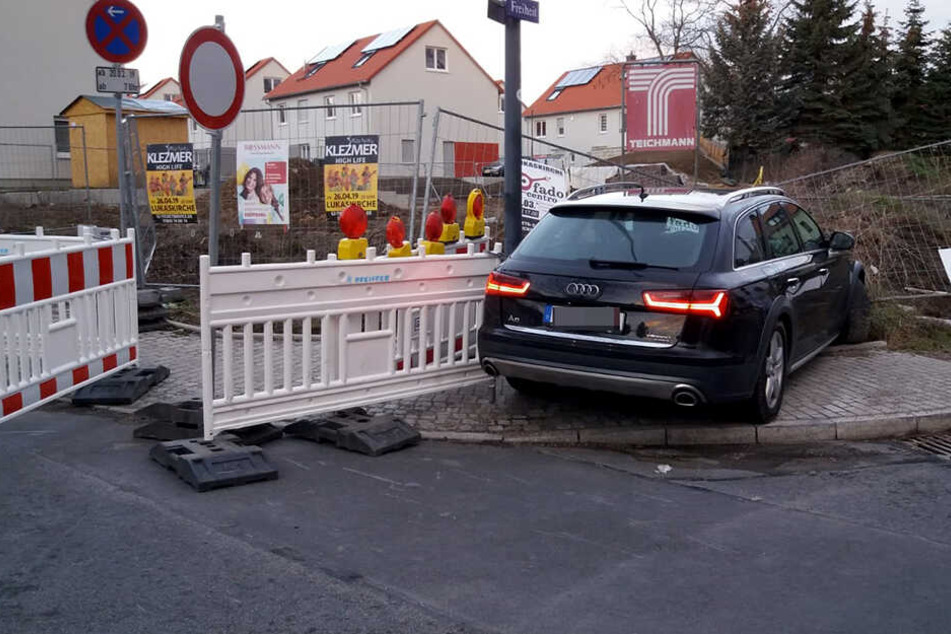 Die Flucht endete an einem Bauzaun in Dresden-Gorbitz.