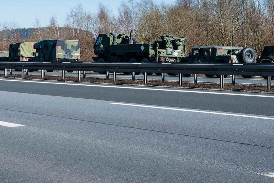 Ein Militärkonvoi sorgte auf der A4 für Chaos.