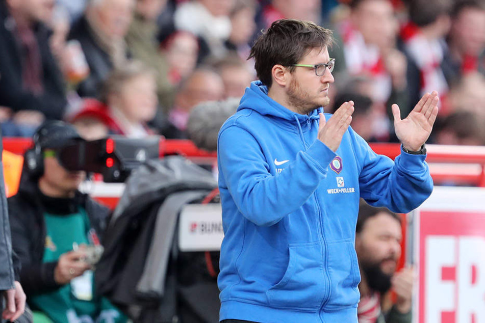 War mit der Leistung seiner Mannschaft zufrieden, mit dem Ergebnis nicht: FCE-Trainer Hannes Drews.