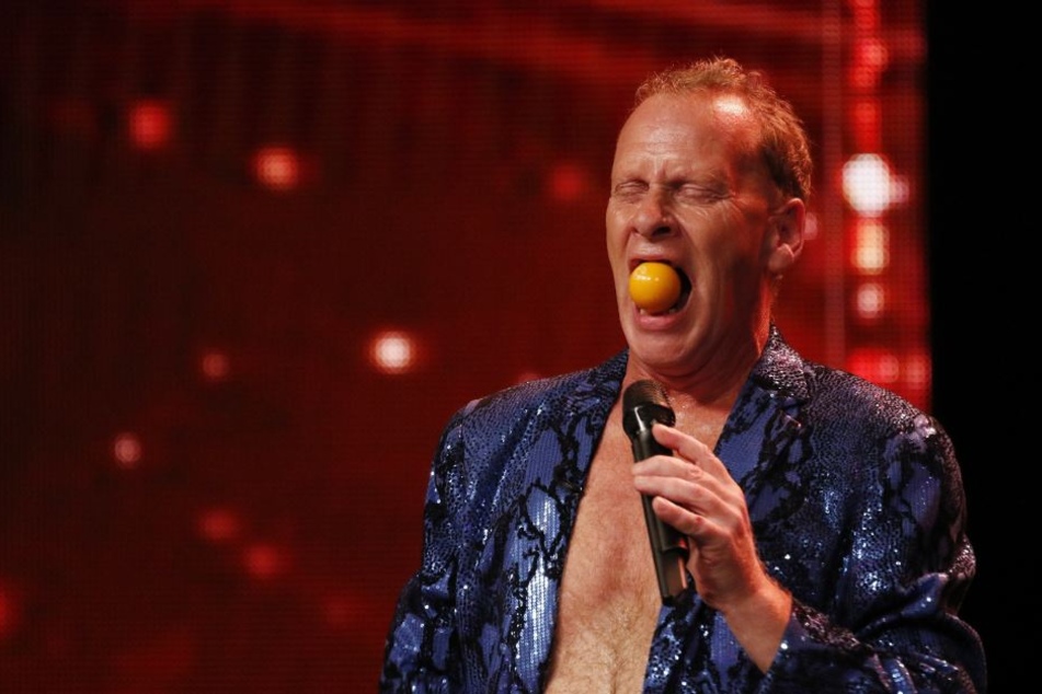 Stevie Starr (55) aus London tritt bereits zum dritten Mal beim "Supertalent" an.