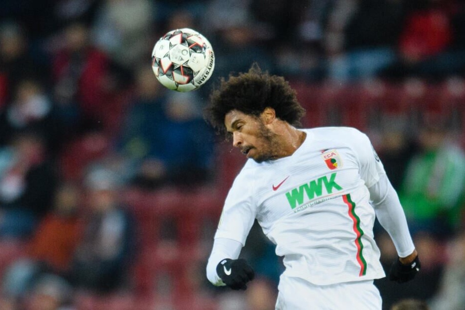 Caiuby soll nicht dem Ball, sondern einem Passanten in der Augsburger Innenstadt einen Kopfstoß verpasst haben. (Archivbild)