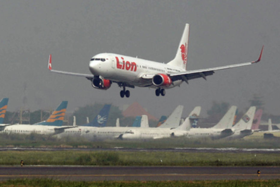 Ein Flugzeug der Lion Air, Indonesiens größter Billigfluggesellschaft,