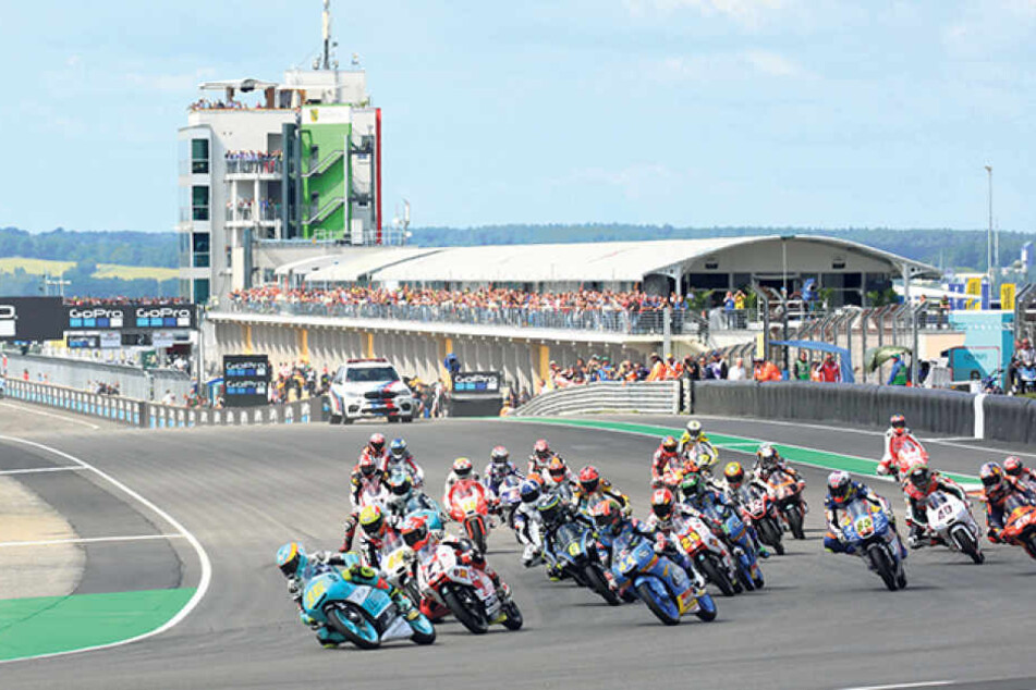 Was finden die Zuschauer gut und was schlecht? Das Rennstreckenmanagement am
Sachsenring will das jetzt mit einer Umfrage herausfinden.