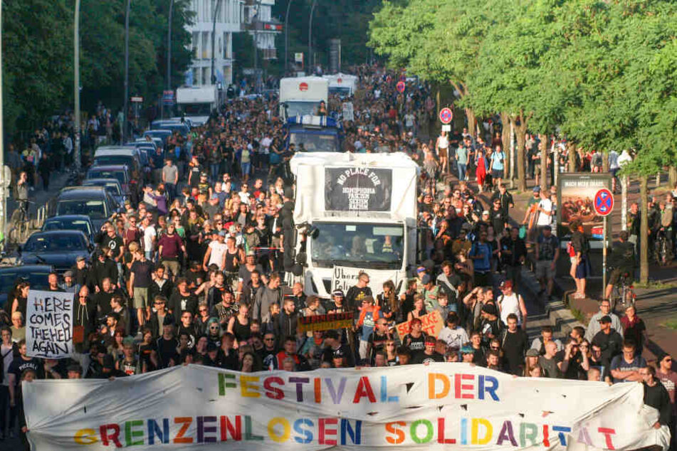 Rund 2500 Menschen zogen am Samstag durch die Stadt.