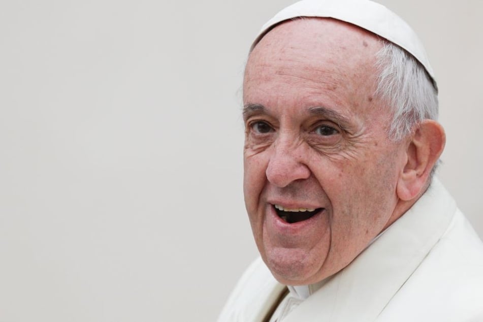 Papst Franziskus unterstützt jetzt die Rogamus-Stiftung, die den kirchlichen Nachwuchs fördern soll.