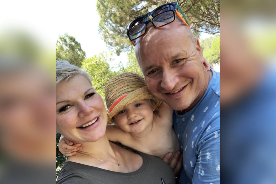 Sind bald zu viert: Melanie Müller (31), Ehemann Mike Blümer (53) und die gemeinsame Tochter Mia Rose (2).