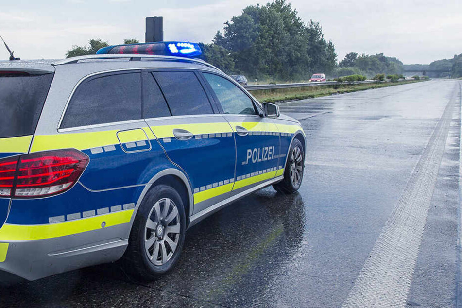 Zwei mutmaßliche Autodiebe haben sich auf der A4 eine Verfolgungsjagd mit der Polizei geliefert.(Symbolbild)