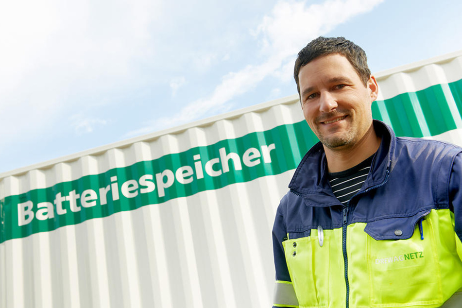 Projektleiter Thomas Dautert plant für die DREWAG Transport und Aufbau der Metall-Kolosse.