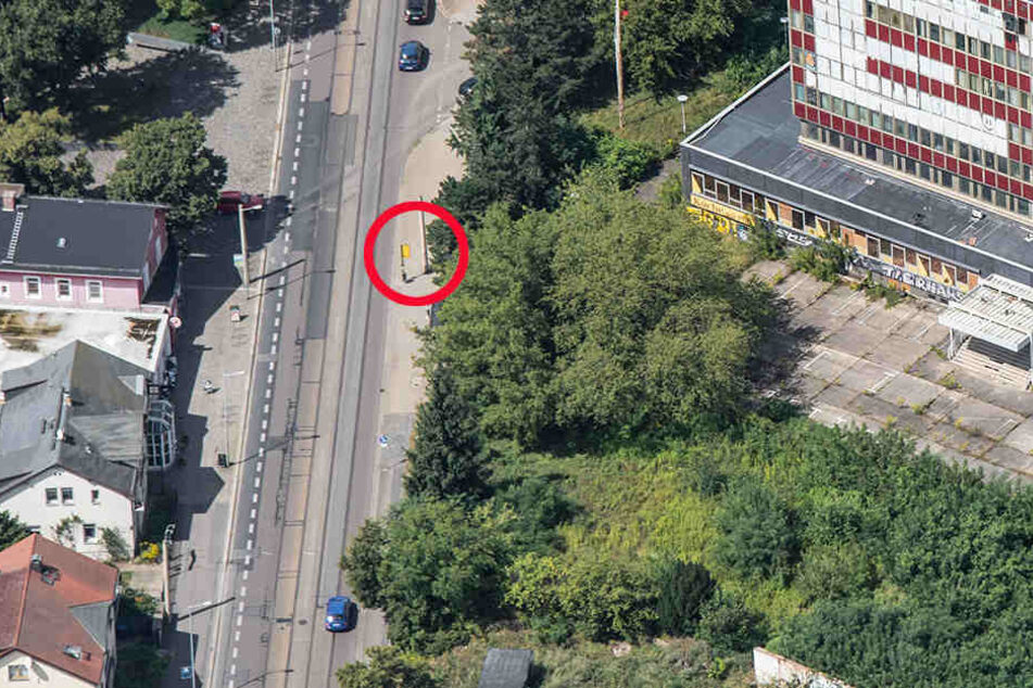 An der Haltestelle Wasastraße in Radebeul wurde der 17-Jährige attackiert.