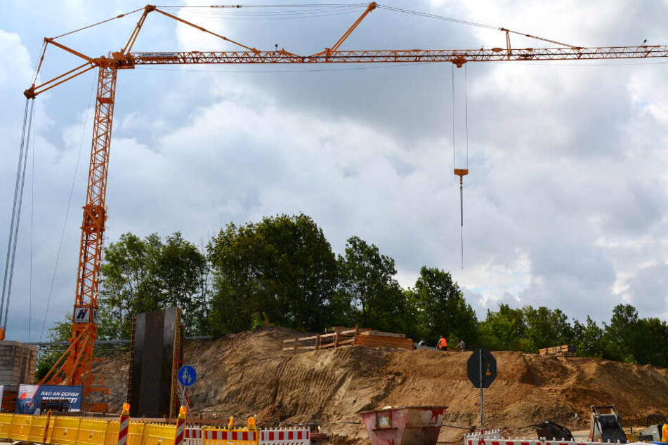 Die Deutsche Bahn arbeitet auf Hochtouren an der Strecke zwischen Leipzig-Engelsdorf und Stötteritz.