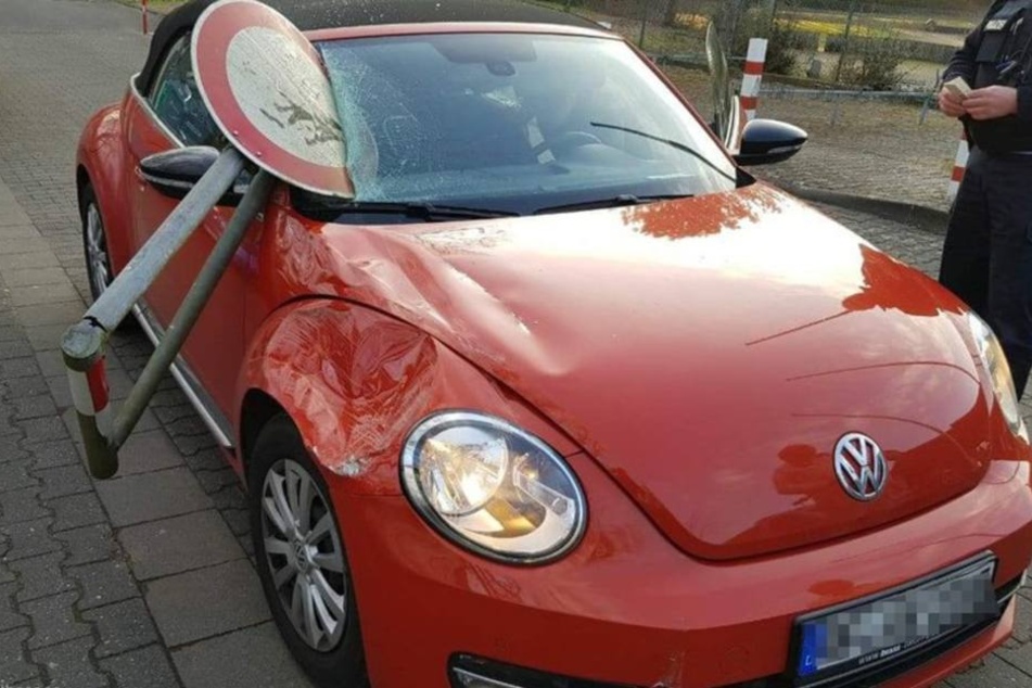 Die Frau musste ihren Führerschein nach dem Schranken-Crash abgeben.