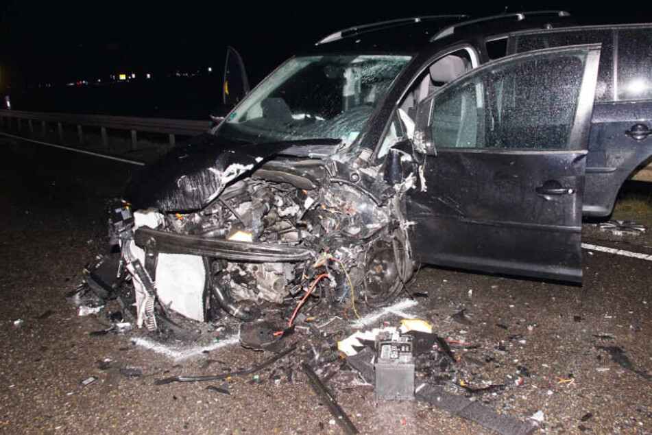 Die VW-Fahrerin wurde schwer verletzt in ein Krankenhaus gebracht.