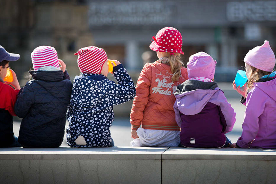 Die Beitragserhöhung käme Leipzigs Eltern teuer zu stehlen. Allein für die Krippe müssten sie dann rund 200 Euro jährlich mehr zahlen.