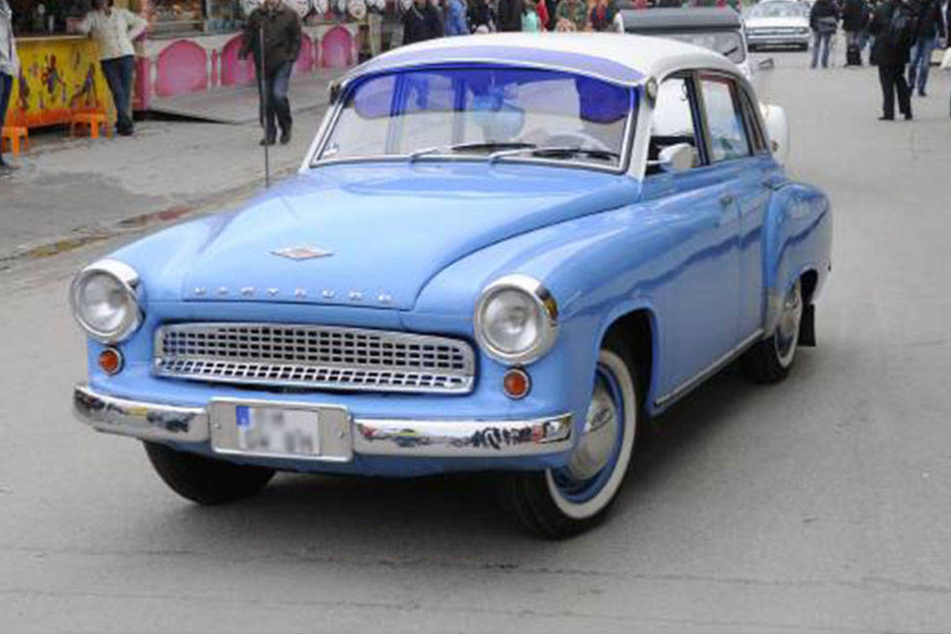 Vor einer Woche verschwand in Dresden ein himmelblauer Wartburg. (Symbolbild)