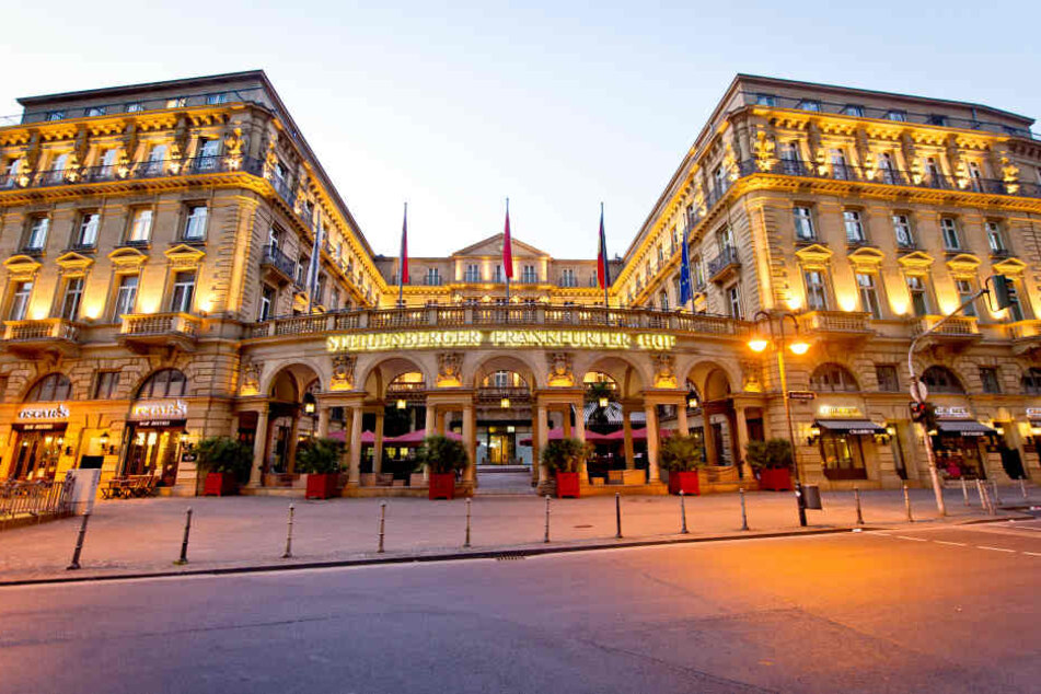 Der Frankfurter Hof gehört zu den bekanntesten Hotels der Stadt.