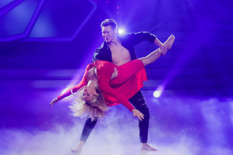 Evelyn Burdecki (30) und Evgeny Vinokurov (28) belegten bei "Let's Dance" Platz fünf.