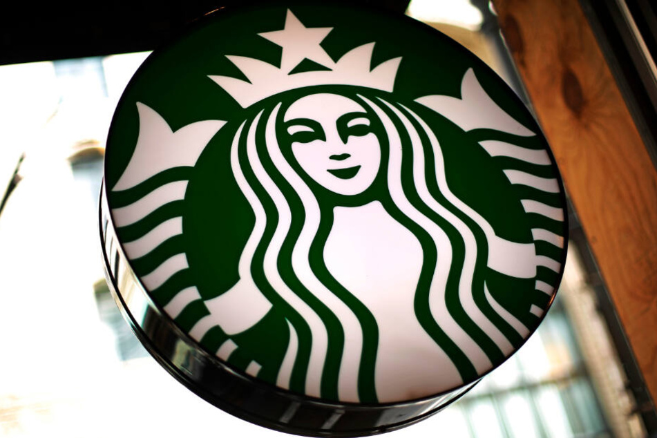 Starbucks testet eine Gebühr von 5 Cent auf Pappbecher.