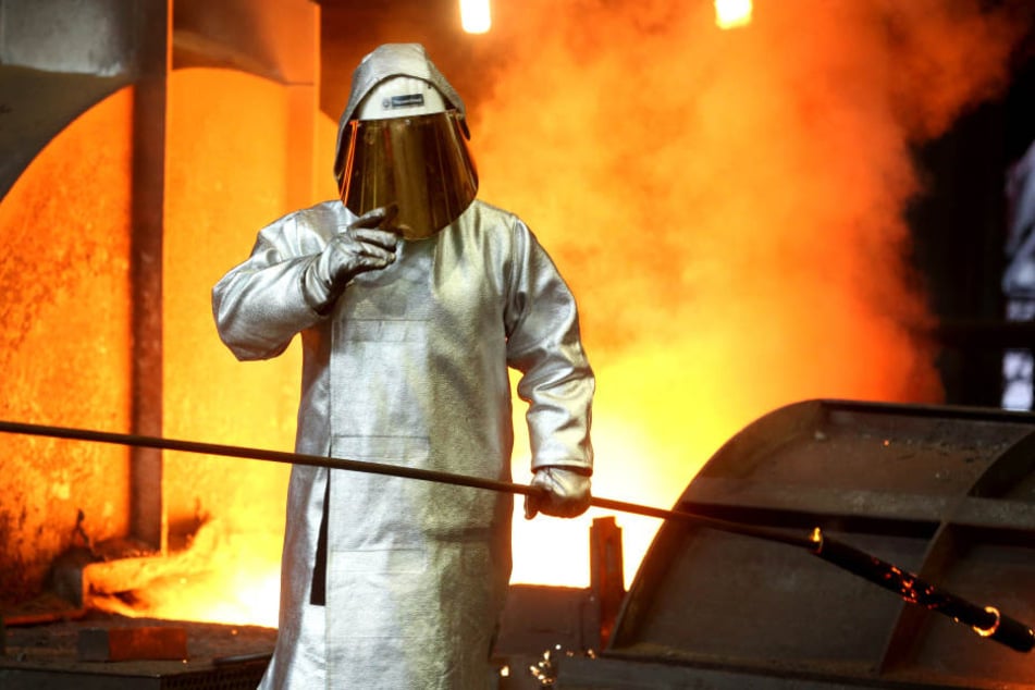Ein Stahlarbeiter bei ThyssenKrupp.