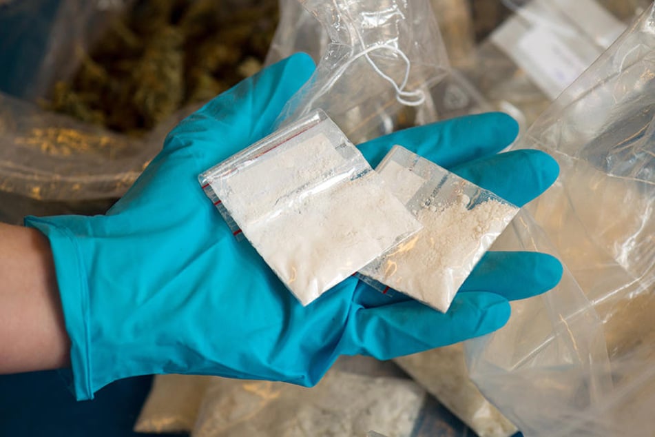 In der Wohnung wurden unter anderem 15 Gramm Meth gefunden. (Symbolbild)