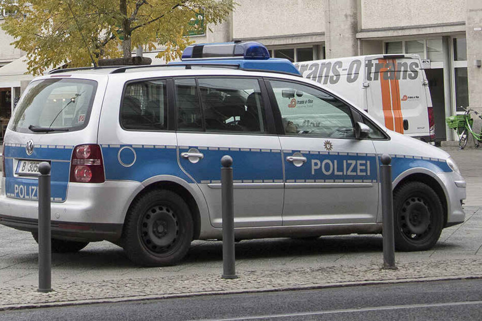 Vier mutmaßliche Täter gingen am Alexanderplatz auf einen 23-Jährigen los (Symbolbild).