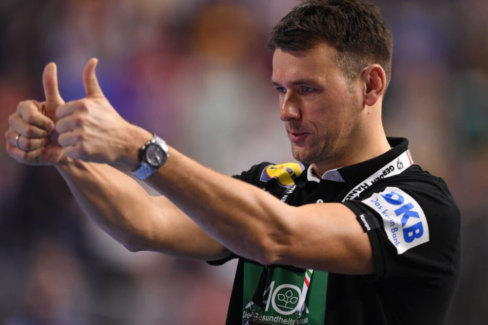 Deutschlands Trainer Christian Prokop reagiert auf den Spielverlauf.