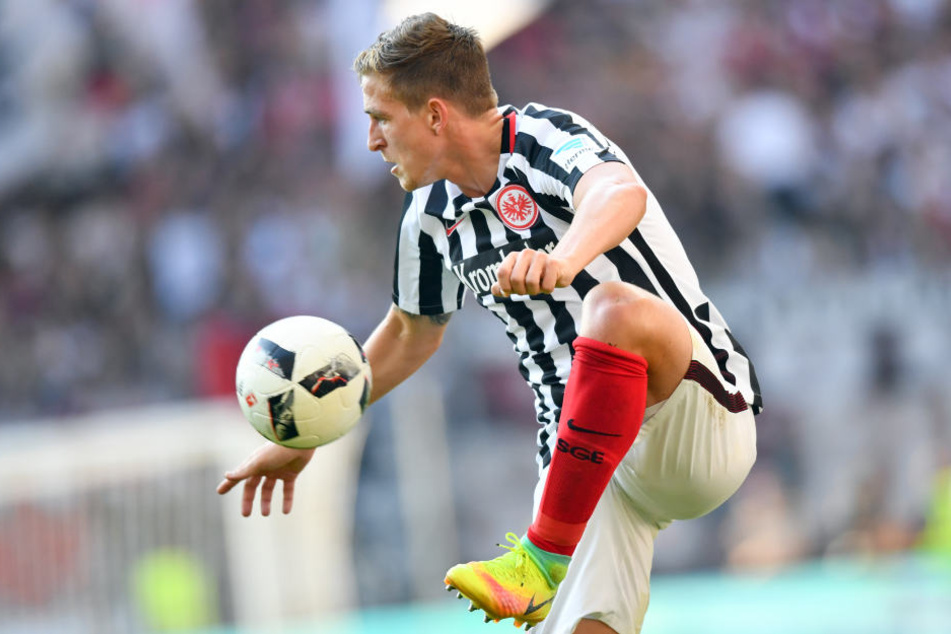Der Linksverteidiger Oczipka wird allem Anschein nach sein Eintracht Trikot bald ablegen.