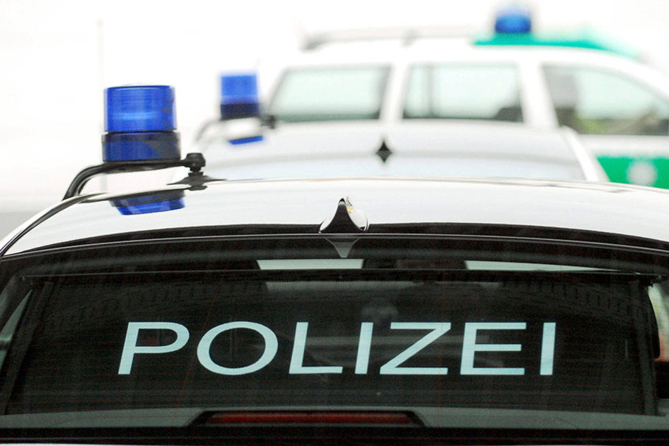 Für einen 78-jährigen Radfahrer kam nach einem Kreuzungscrash mit einem Audi jede Hilfe zu spät.
