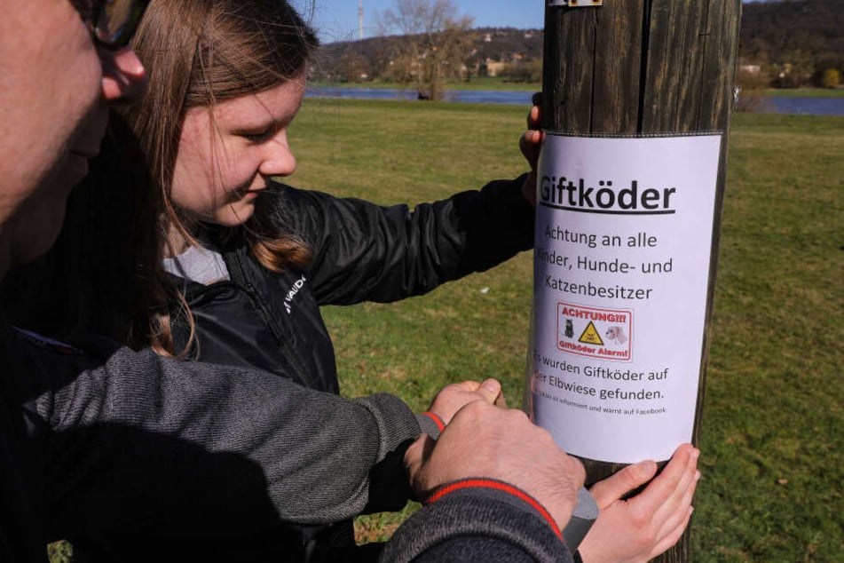 Leni V. (13) warnte Sonntag per Zettel vor der gemeinen Falle.