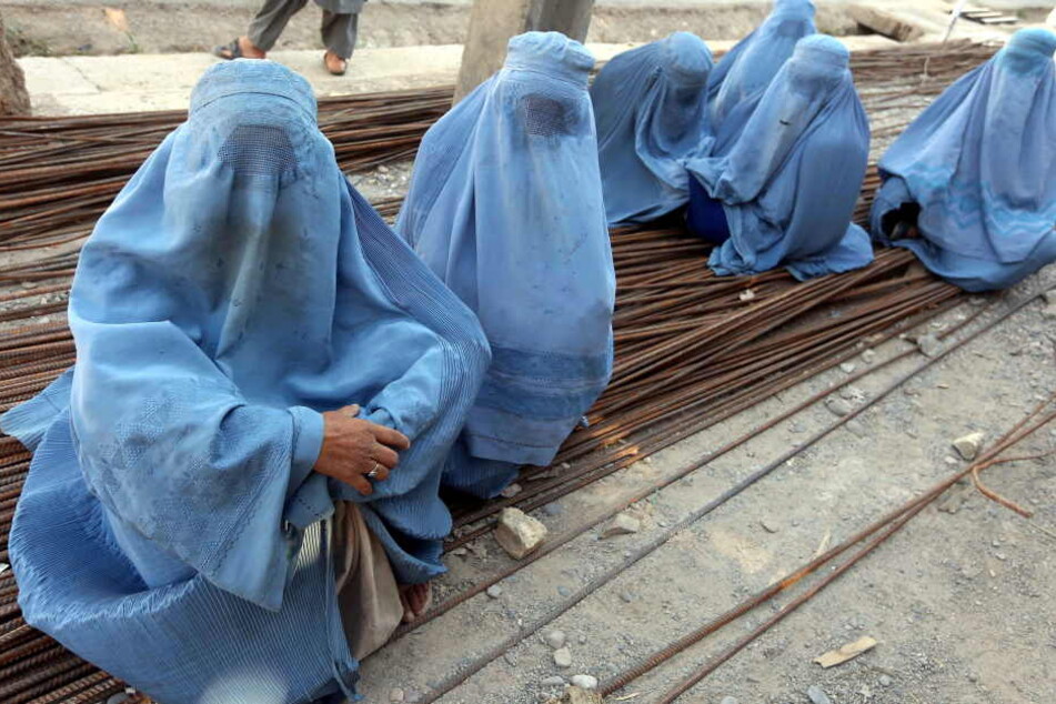 Wer in Österreich demnächst Burka trägt, der muss 150 Euro Strafe zahlen.