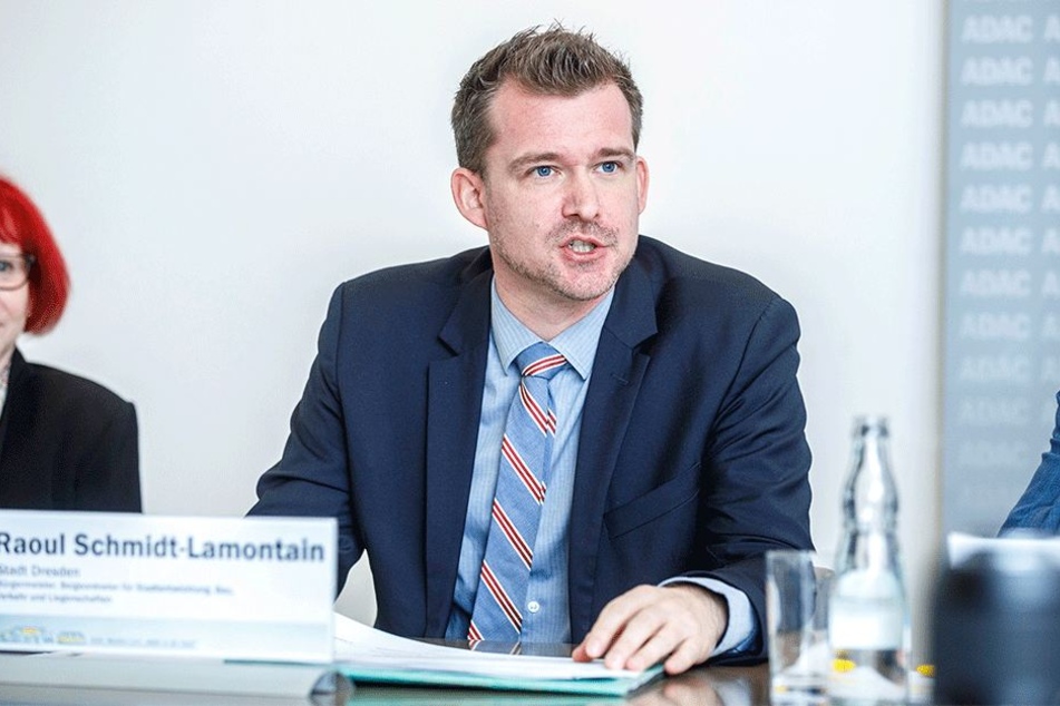 Versucht so viele Autofahrer wie möglich von der Pendelei nach Dresden abzuhalten: Baubürgermeister Raoul Schmidt-Lamontain (41, Grüne).