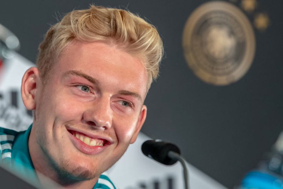Julian Brandt erhielt zwar Özils Rückennummer, seine Position wird er allerdings nicht einnehmen - Er ist auf der Außenbahn zu Hause.