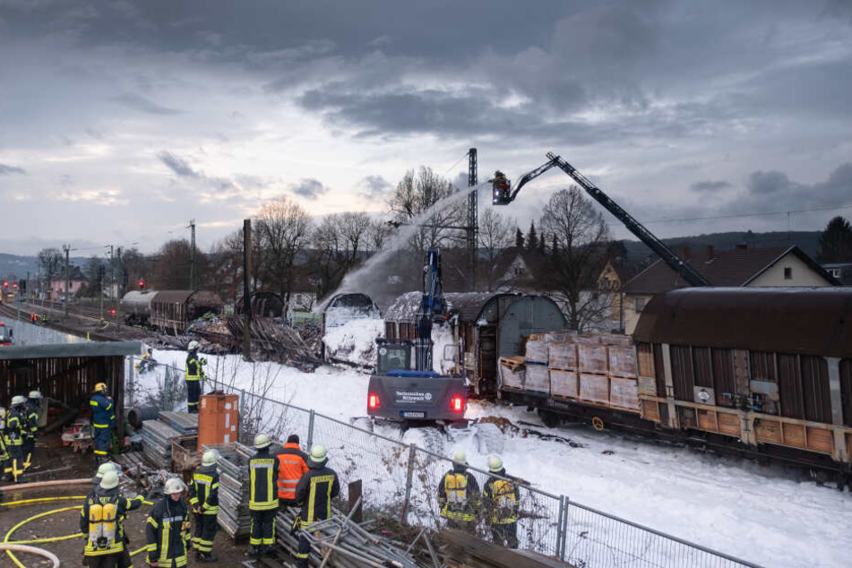 Die Feuerwehr musste mit 165 Kameraden anrücken.