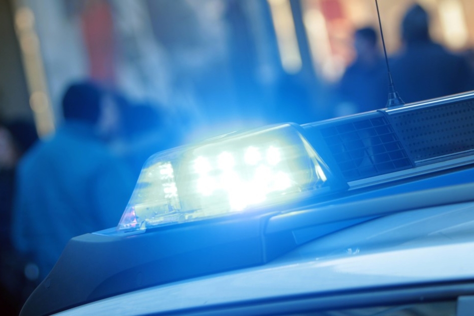 Die Polizei fahndet nach dem flüchtigen Mann, der vier Kinder entführte und dann zwei Menschen umraste. (Symbolbild)