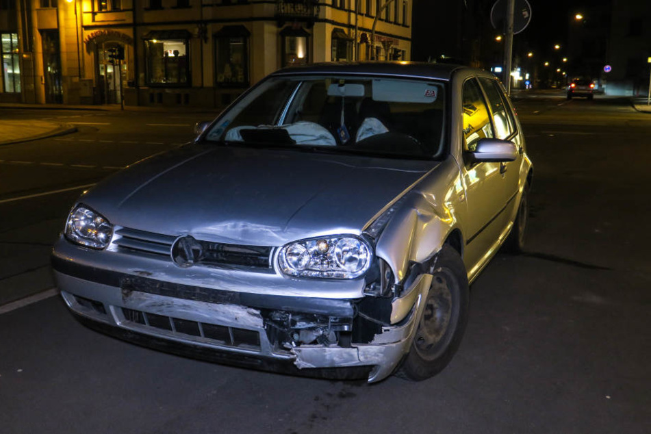 Der VW krachte dem Citroen ins Heck.