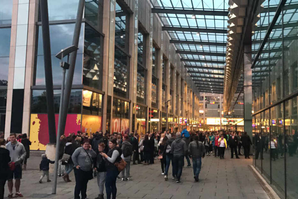Schon wieder! Die Centrum-Galerie musste evakuiert werden.