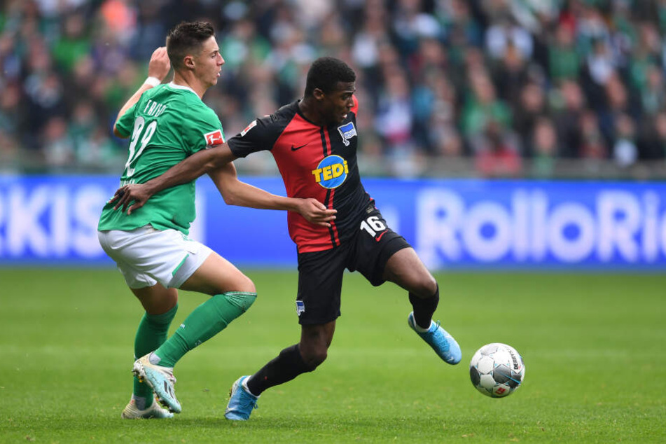 Herthas Javairo Dilrosun (r.) blieb im Auswärtsspiel bei Werder Bremen eher blass.