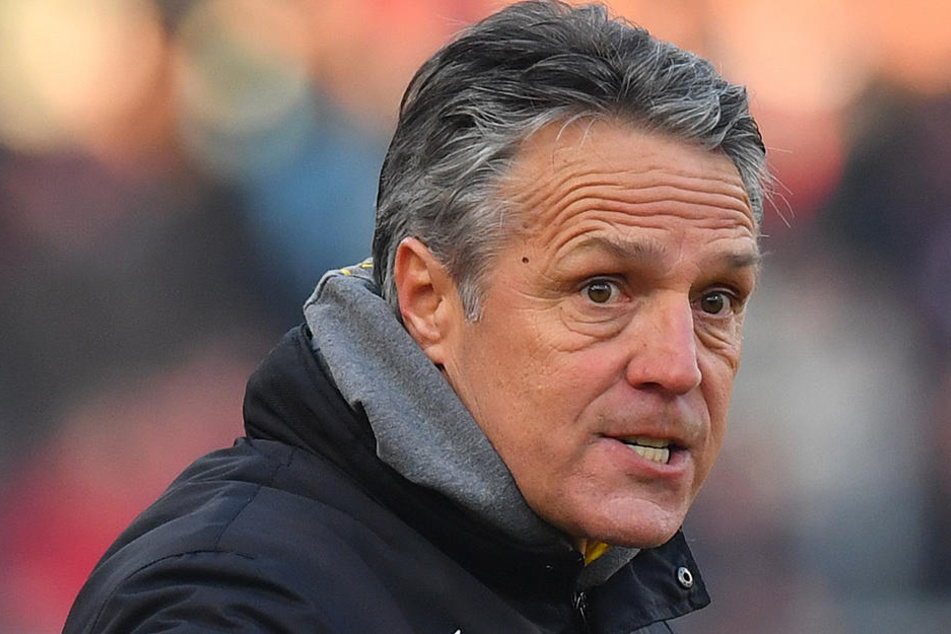 "Jeder versucht das Maximale zu erreichen", sagt Uwe Neuhaus vor dem Derby gegen seinen Ex-Club.