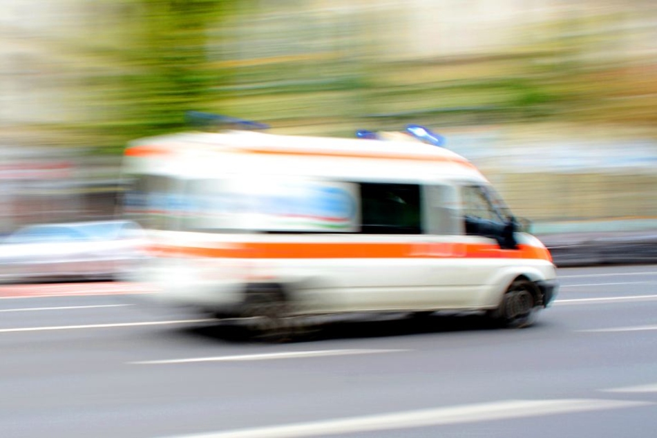 Der 25-Jährige musste mit einer Schnittverletzung ins Krankenhaus. (Symbolbild)