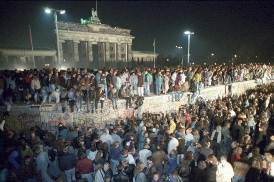 Vor 30 Jahren gab es an der Berliner Mauer kein Halten mehr.