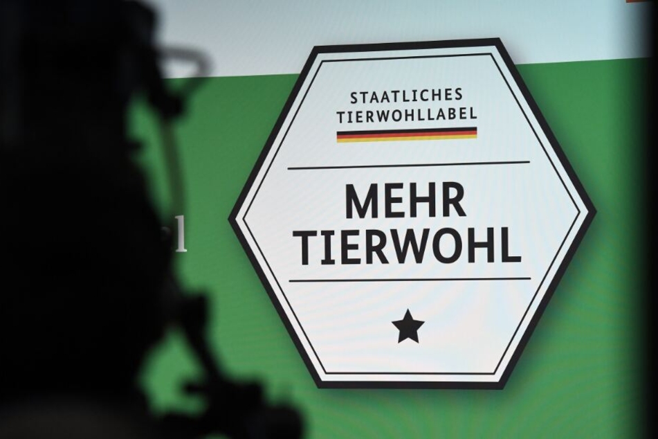 Das staatliche Label für mehr Tierwohl wird auf dem Messegelände auf der Internationalen Grünen Woche vorgestellt.