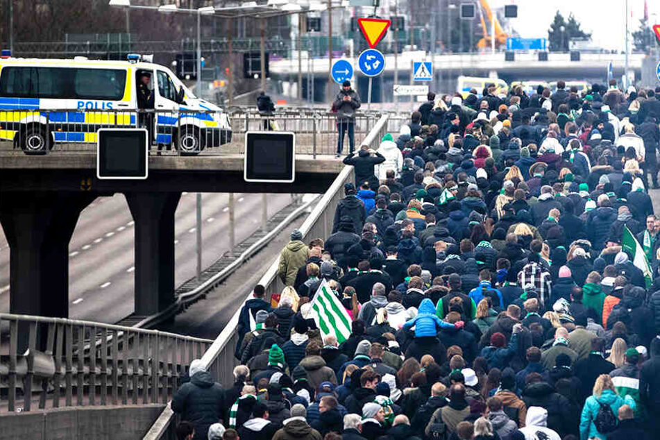 Bei der Partie Hammarby gegen Sirius sicherte ein Polizeiaufgebot die Partie ab. Gab es am Rande des Matchs eine Vergewaltigung?
