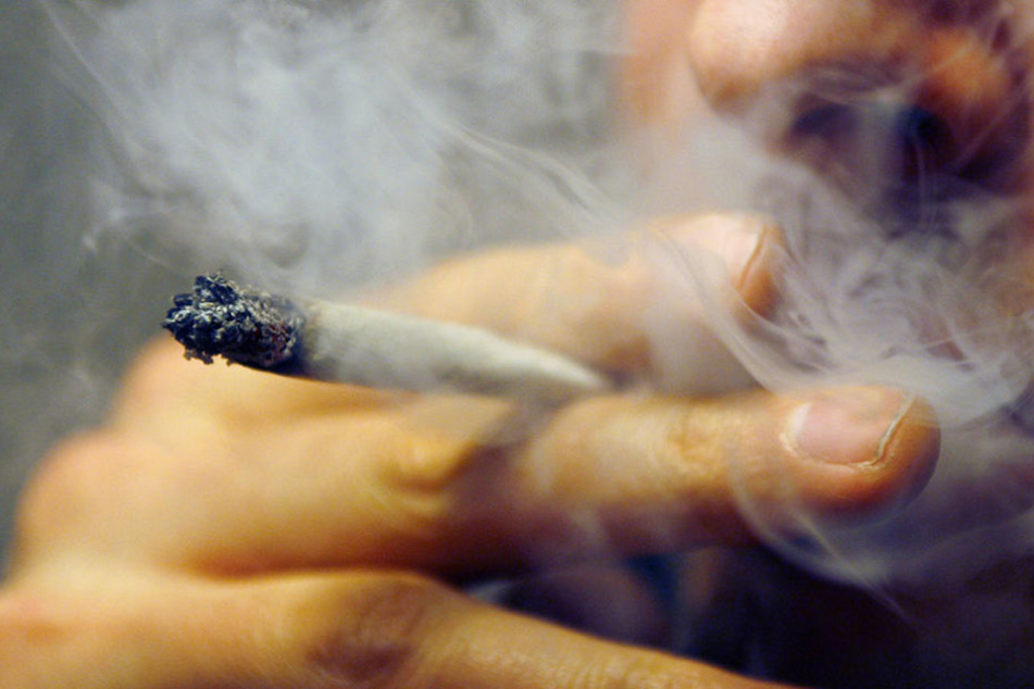 Viele Flüchtlinge greifen zu Marihuana, um dem Alltag zu entfliehen. (Symbolbild)
