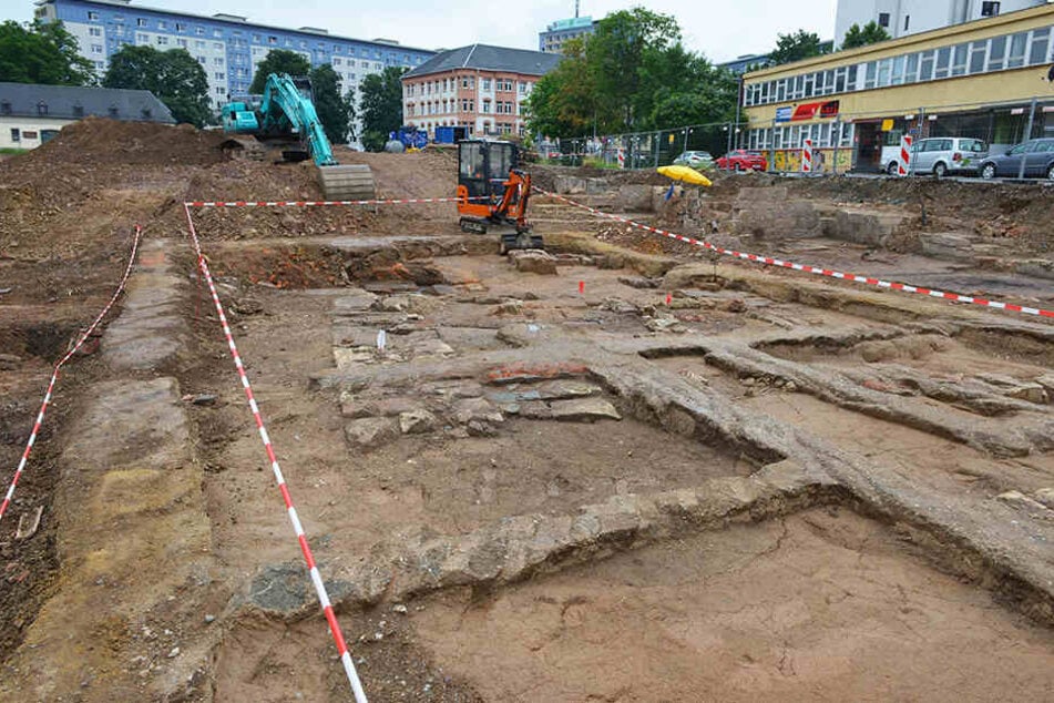 Auf einem Areal von 5800 Quadratmetern wird am Getreidemarkt nach Spuren vergangener Zeiten gegraben.