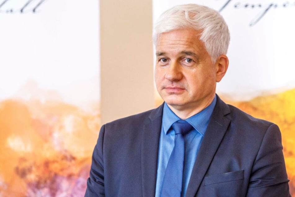 Sorgte kurz für einen peinlichen Moment: Ball-Chef Hans-Joachim Frey (53).