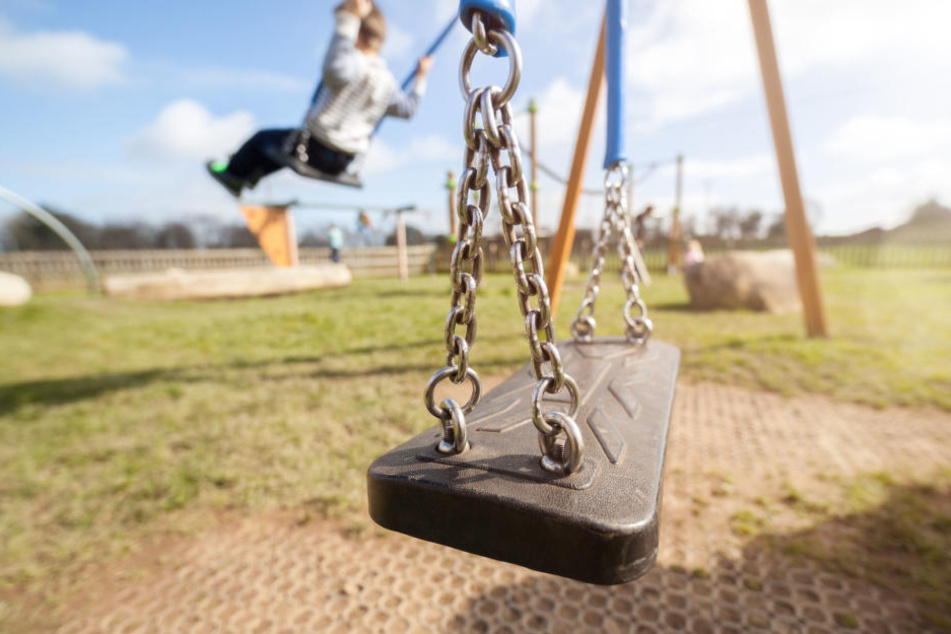 Im Crimmitschauer Ortsteil Blankenhain musste ein Spielplatz wegen Hitzeschäden gesperrt werden. (Symbolbild)