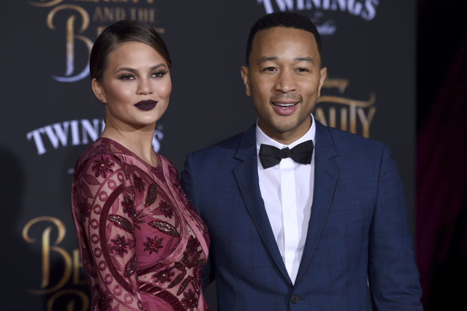 Chrissy Teigen will auch mit Ehemann John Legend keine Liebe von hinten mehr machen.