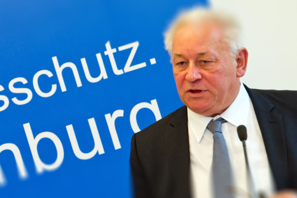 Die rechtsextreme Szene in Brandenburg bereitet dem Verfassunfsschutzchef Carlo Weber Sorgen.